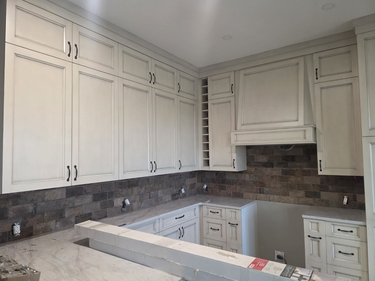 Kitchen backsplash tile installation by KD Tiling